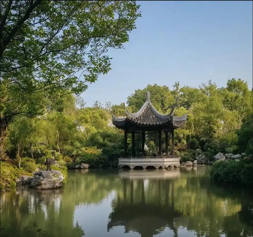 上海黄浦雨双媒体有限公司